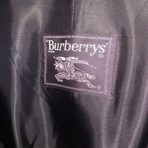 Men's Burberry full lined  Trenchcoat worn only 4x